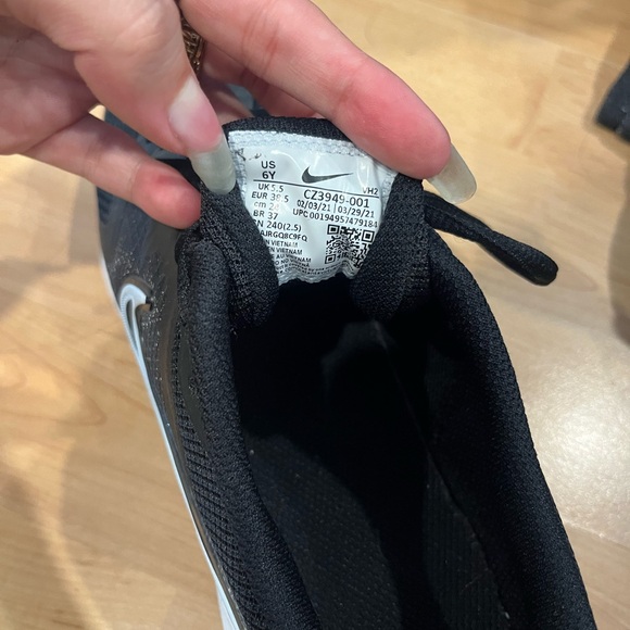 Nike woman size 6 - Picture 4 of 4